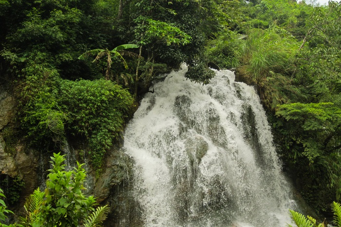 Silve Waterfall -Private Hanoi Tour Guide